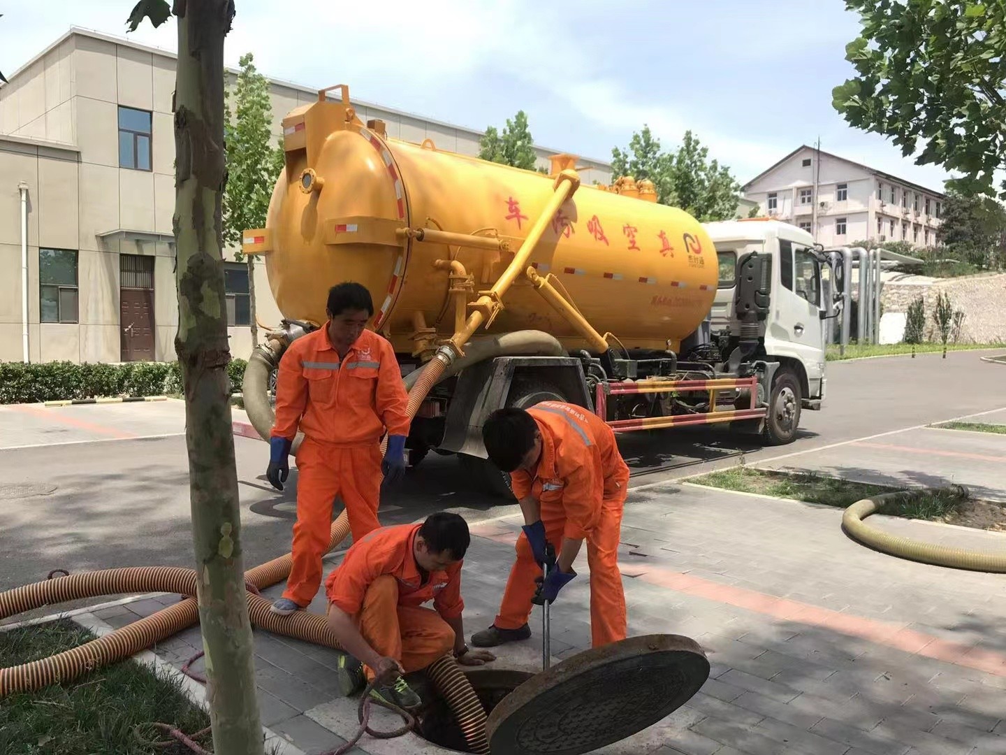 溪湖化粪池清理与5-8吨吸粪车施工效率分析